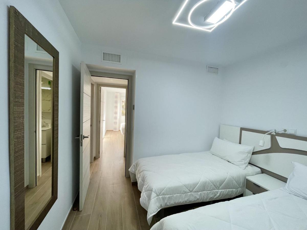 Deluxe Center Apartment Benidorm Luaran gambar