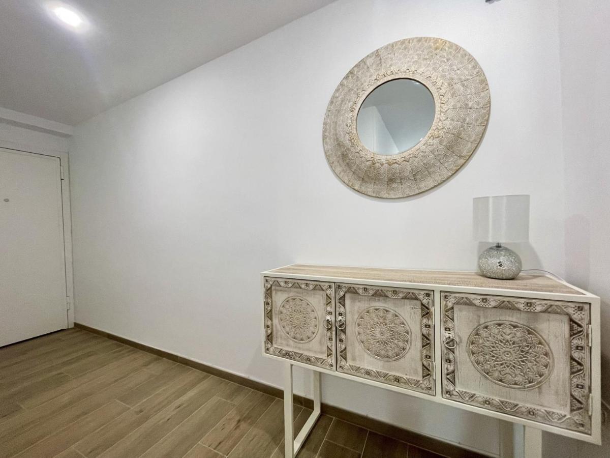 Deluxe Center Apartment Benidorm Luaran gambar